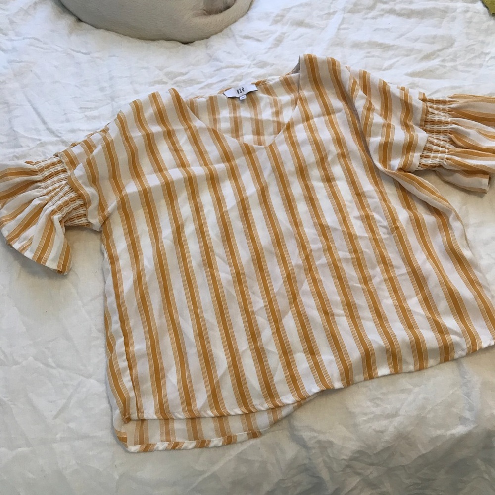 Ruffle Sleeve Top